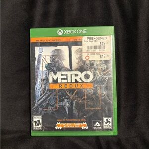 Green Xbox One Metro Redux Video Game